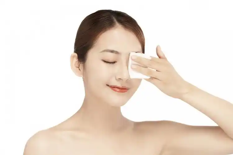 如何正确使用卸妆油