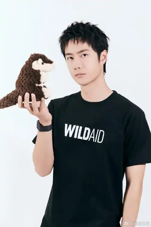 王一博短发黑t##王一博黑t好cool