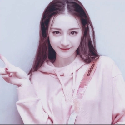 迪丽热巴头像.自调滤镜抱图dd.盗图司马. 二转请注明出自顾萱霏.