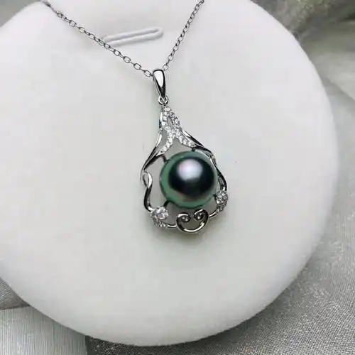 美丽流传18k金镶嵌宫廷风孔雀绿黑珍珠吊坠