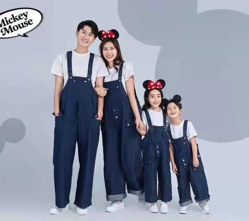 服装新款拍照写真造型艺术外景四口亲子一家亲子装