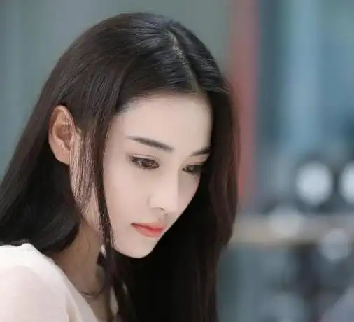 "靠嫁人咸鱼翻身"的张馨予:她丈夫何捷,究竟有多么厉害?