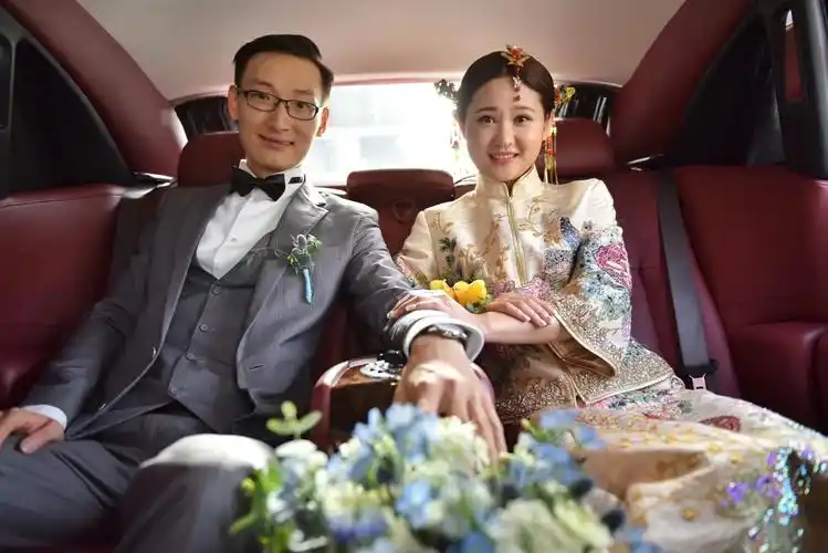 在初春的美丽北京, 冯喆与付海巍, 举行了隆重的婚礼庆典, 国内外