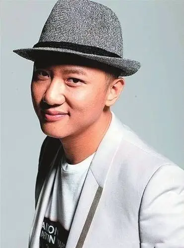 【图】关喆绯闻曝光 揭秘其惊人家庭背景