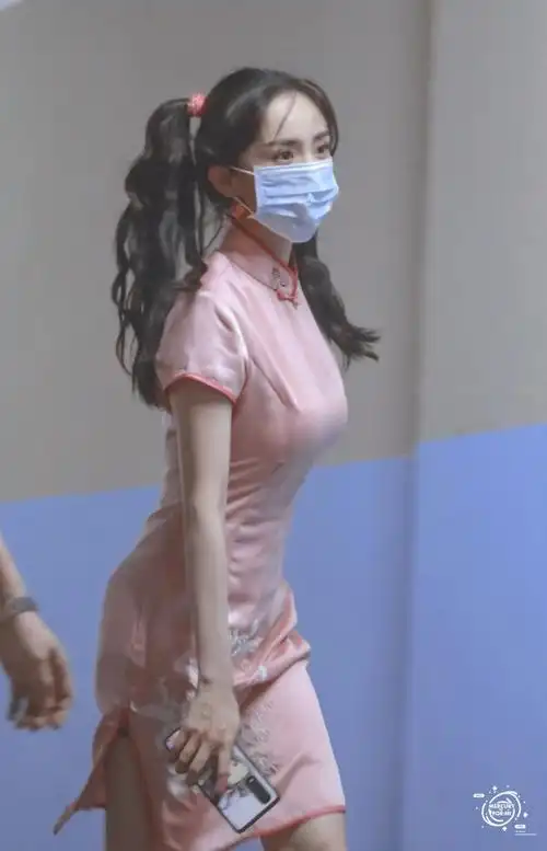 杨幂性感大胸照曝光绝了