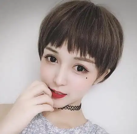 女生碎发波波头短发发型图片