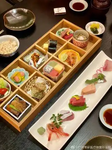 查看更多 a 微关系 她的关注(309) 薇拉摄影旅拍三亚店 灶妈子--秋秋