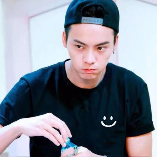 24新款短袖t恤男夏季宽松潮牌潮流港风男生国潮白色半袖上衣体恤 黑色