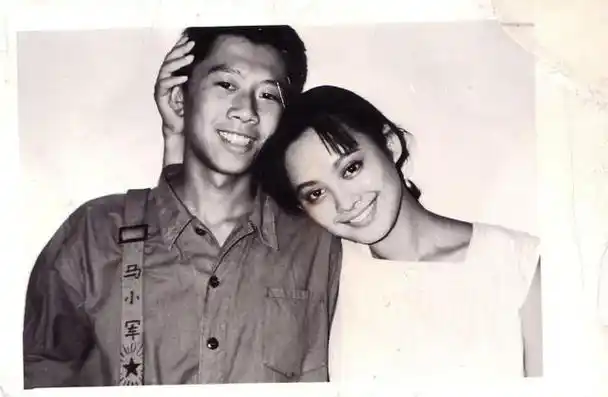 宁静和姜文传绯闻25岁嫁给美国前夫50岁依旧我行我素