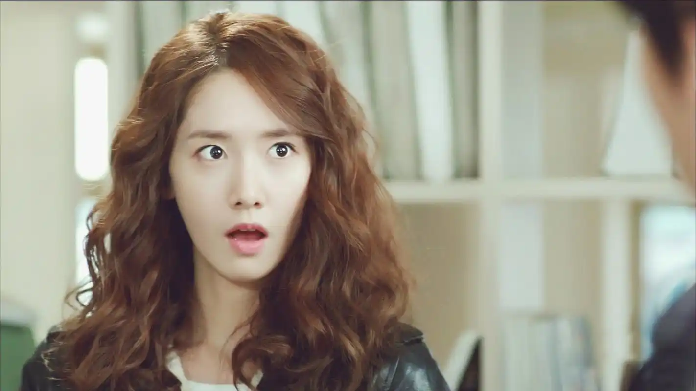 《总理和我》女主角林允儿高清桌面壁纸