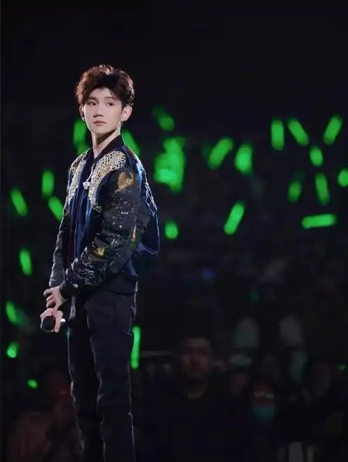 没代表作却成"歌坛顶流",从华晨宇到刘宇宁,这些明星羞不羞?