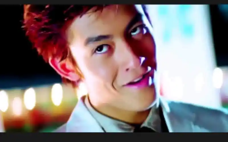 "来看看 "陈冠希的歪嘴笑有多帅!