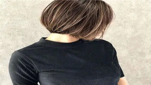 波波头后面怎么剪比较好看