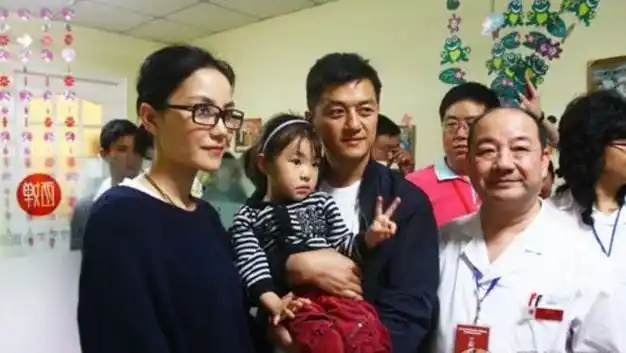 王菲有两个女儿,谢霆锋两个儿子.