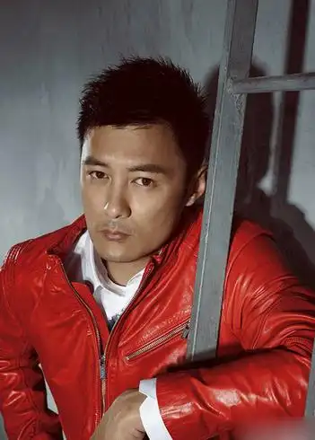 《相爱吧2》余文乐奋斗史曝光 周冬雨感同身受