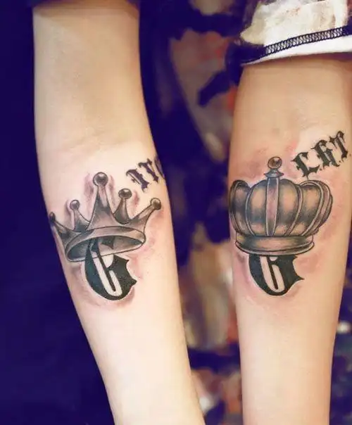 情侣皇冠纹身图案
