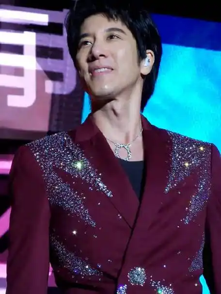 让今晚,一辈子都记得7815ourhome王力宏歌迷会的微博视频