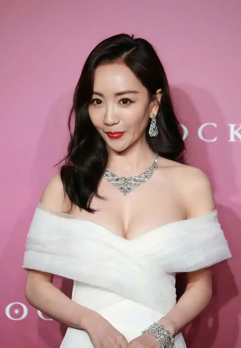 杨蓉# 宝格丽红毯实在有点惊艳