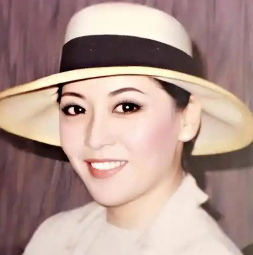 陈岚是我的挚爱,与丁佩分手后,我们还是一家人_李小龙_父亲_刘德华