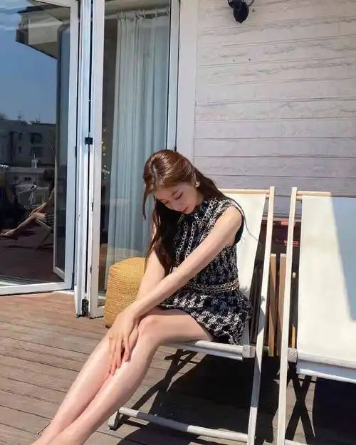 优雅身材绝美腿型tara智妍婚前晒美照未婚夫留言秀恩爱