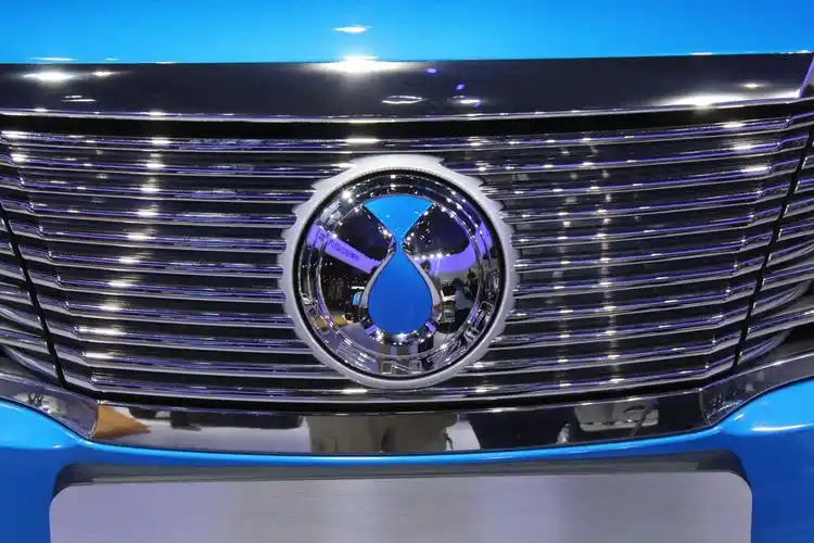 腾势已成亏损"黑洞"——比亚迪和奔驰无奈再次"输血"8亿救命