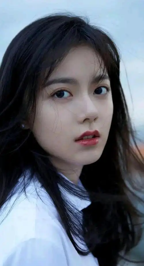 赵今麦从国民闺女到闪耀成熟女神身材颜值双在线