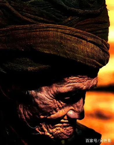 贫瘠/沧桑/深重---走进大凉山 摄影丁东亚