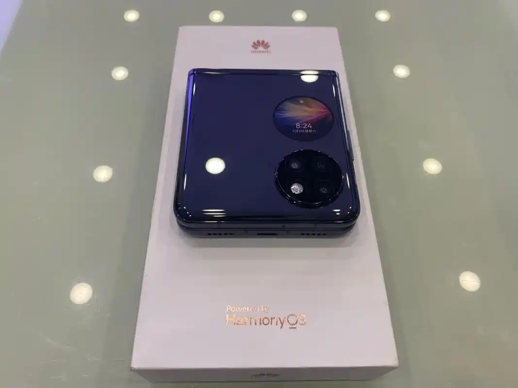 华为p50 pocket  折叠手机.华为p50 pocke - 抖音