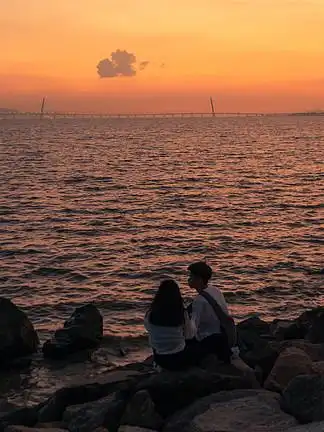 【情侣依偎 背影】图片免费下载_情侣依偎 背影素材_情侣依偎 背影