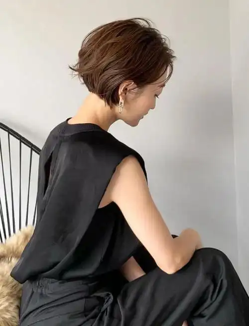 今年,最美的3种短卷发!|短发|发型|脸型|刘海|发尾_网易订阅