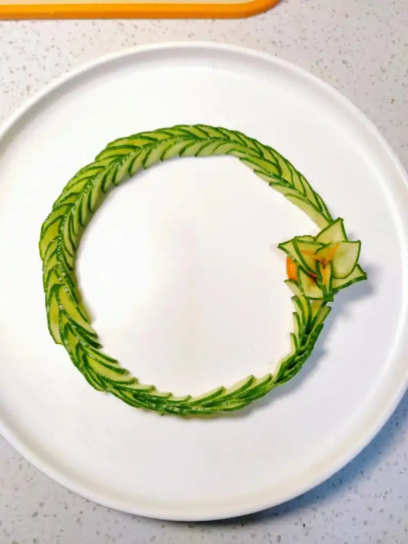 【黄瓜围边盘饰2】九宫格95家宴摆盘收藏  2022快结束96了,总结了