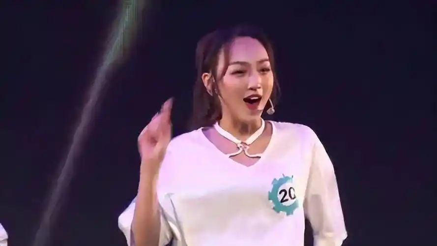 孟佳:被质疑与宋茜不和,公开晒图排挤队友,如今能否逆袭成功?