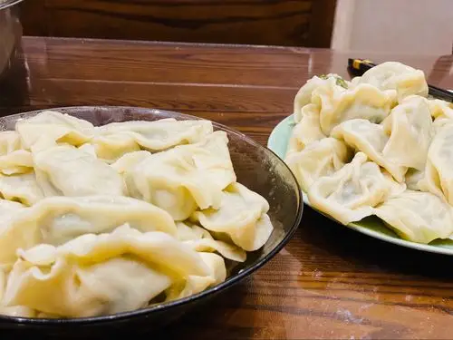年夜饭——杨佑熙学包饺子