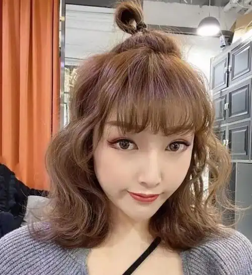 半扎丸子头发型