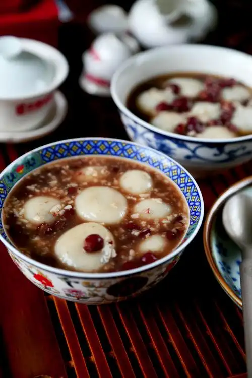 庆冬至,南方人汤圆这样吃,补血补钙,黑发飘逸!