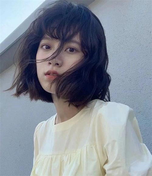 气质齐肩法式烫发 中短发尴尬期必备_女生烫发 - 美发站