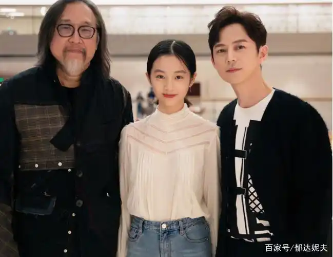 图书馆恋爱被开除?黄多多被造谣行为不端