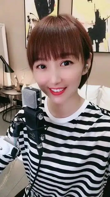 网络红人梁红好听的歌曲又来了