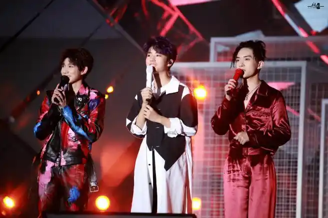 2022万物添福##tfboys三人同行