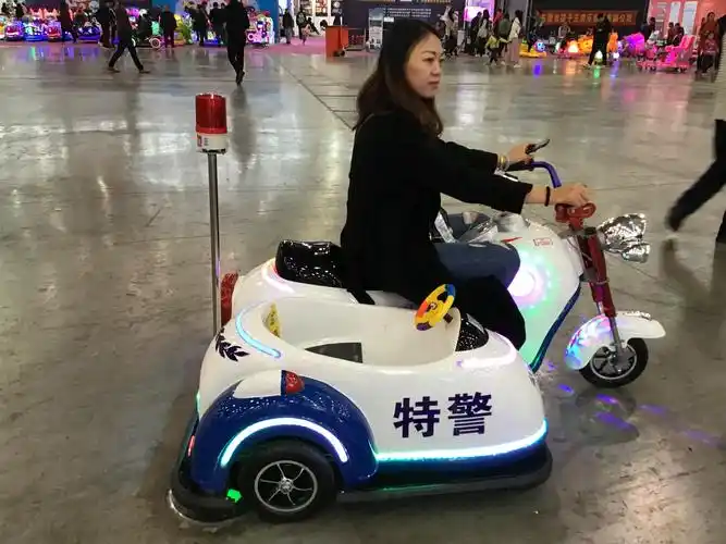 群有约新款偏三轮儿童亲子双人户外广场游乐设备电动碰碰车电动车