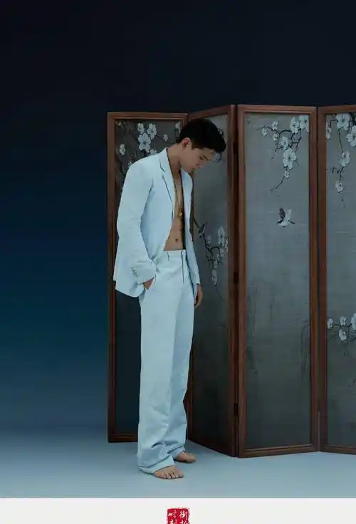 "他从画中来",徐正溪曝光古风惊艳大片_腹肌_眼神儿_镜头