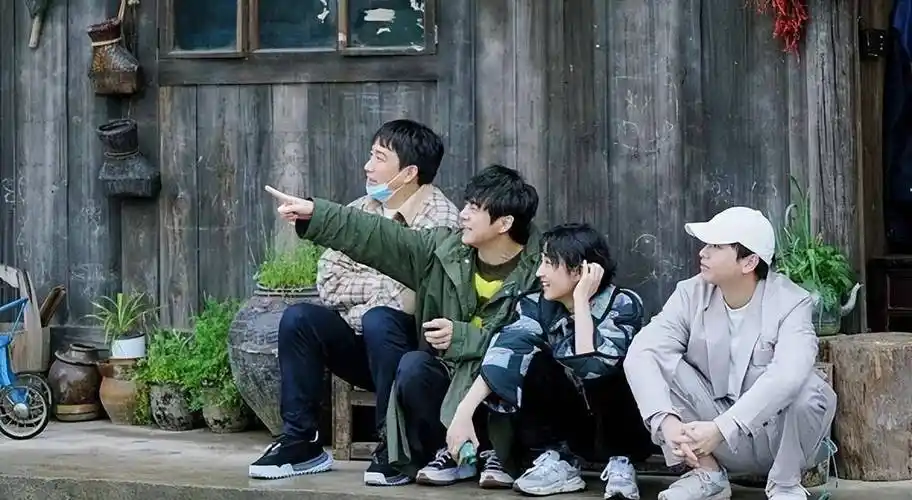 五位mc整整齐齐地全员回归,何炅,黄磊,彭昱畅,张子枫和张艺兴,又可以