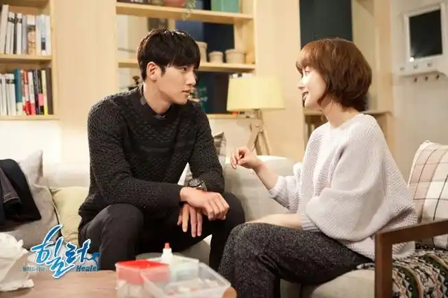 《healer》由池昌旭,朴敏英主演,这部以新闻记者为题材,剧情讲述一名