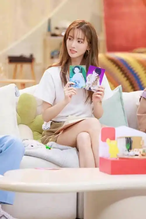 金晨《怦然心动20岁》2收官 精细观察引共鸣获好评月光宝盒