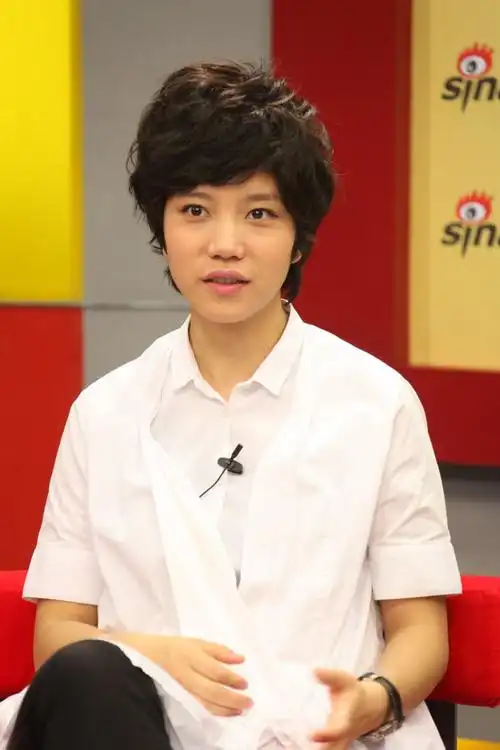 图文李霄云做客聊新专辑李霄云称收录7首原创已满足