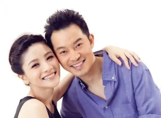 胡可40岁庆生与爱子吹蜡烛 老公沙溢隔空送祝福