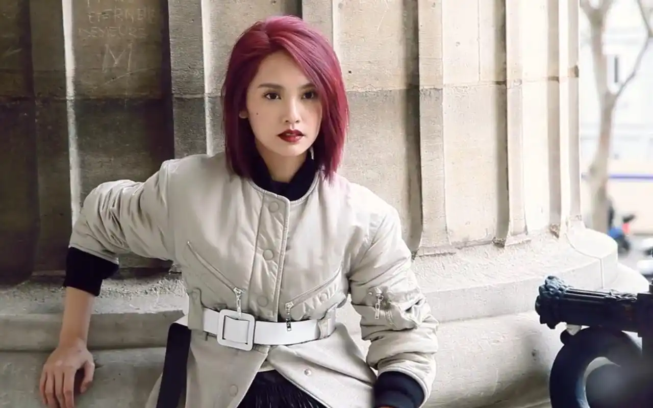 杨丞琳短发时尚写真图片桌面壁纸高清大图预览1920x1200_美女壁纸下载