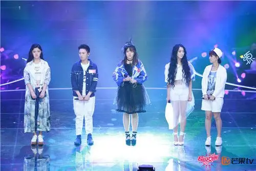 随着《2016超级女声》"总冠军之夜"步步临近,网络上关于超女总决赛的