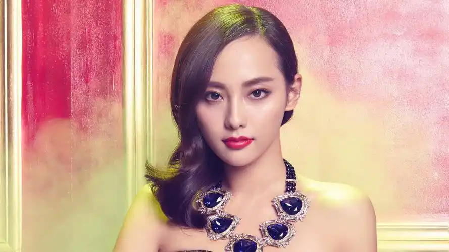 张嘉倪 宽屏壁纸_我爱桌面网提供