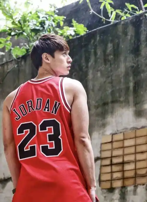 这是20岁的"彭于晏"么?太帅了!_混合_ins_肌肉